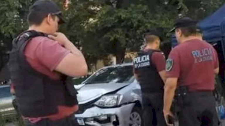 tragedia-en-la-avenida-9-de-julio:-un-conductor-sufrio-un-infarto-mientras-manejaba,-choco-y-murio