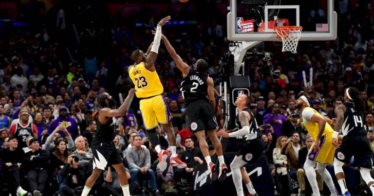 lebron-james-y-un-ultimo-cuarto-de-pelicula-para-los-angeles-lakers-para-explicar-que-significa-«in-the-zone»