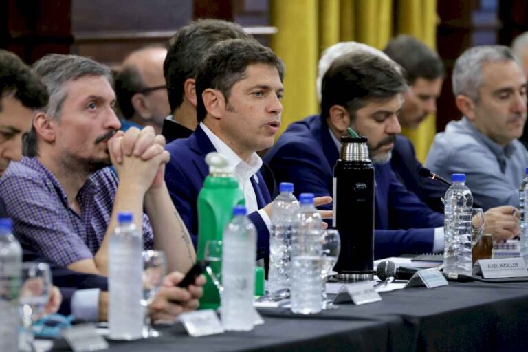 kicillof-ya-notifica-a-grandes-empresas-para-que-paguen-un-anticipo-millonario-de-impuestos