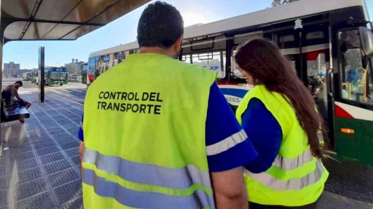 paro-de-colectivos-en-el-amba:-varias-lineas-no-prestan-servicio-este-jueves