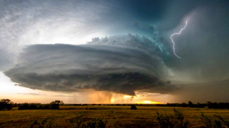 alerta:-una-impresionante-tormenta-supercelda-avanza-en-la-provincia-de-buenos-aires