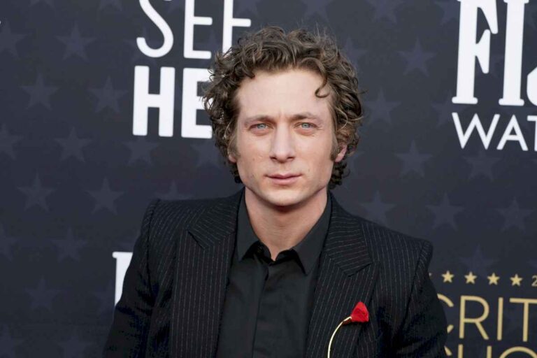 jeremy-allen-white,-muy-cerca-de-interpretar-a-bruce-springsteen-en-una-biopic-sobre-el-disco-nebraska