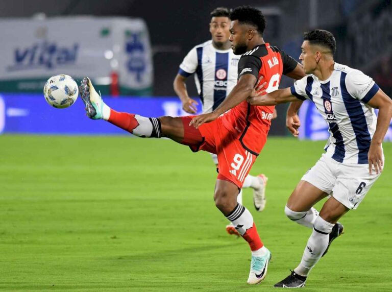 talleres-dio-todo:-perdia-2-0-con-river,-lo-empato-y-casi-lo-gana-en-la-ultima-jugada-del-partido