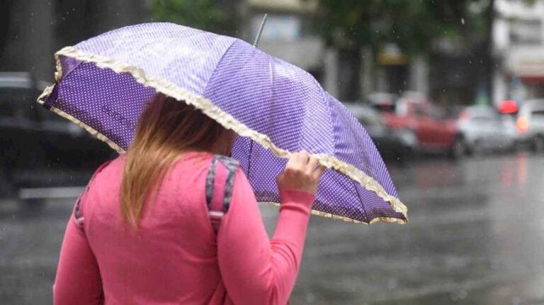 alerta-amarilla-por-tormentas:-cuales-son-las-provincias-afectadas-hoy,-lunes-4-de-marzo