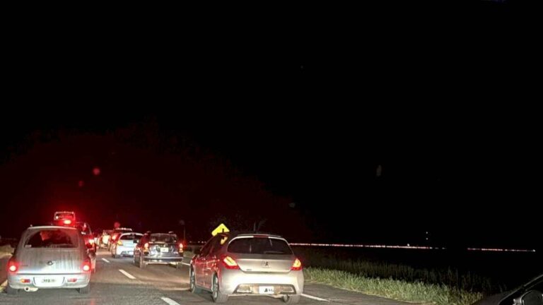 fin-de-semana-xl:-hay-congestion-de-transito-y-demoras-por-la-vuelta-de-los-turistas-desde-la-costa-atlantica