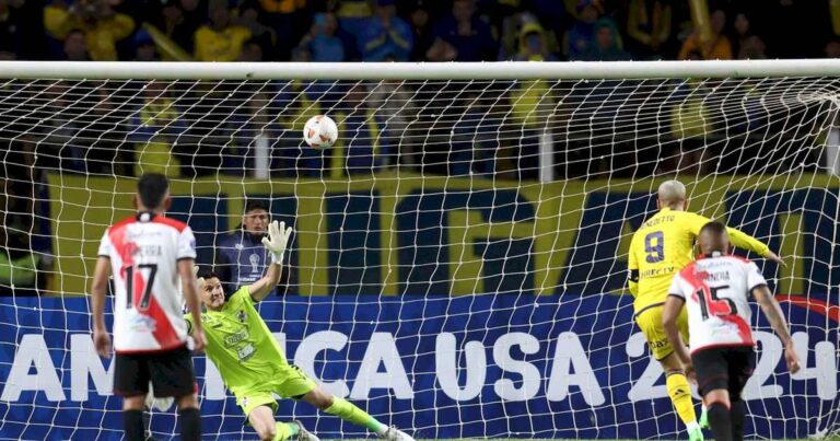 dario-benedetto-y-su-lista-de-penales-errados-en-boca-que-se-agrando-en-bolivia:-«nadie-quiere-hacer-un-gol-mas-que-yo»