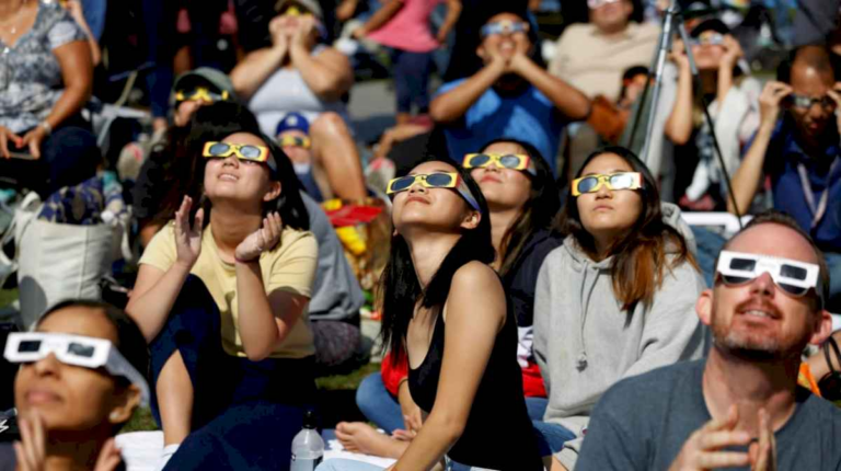 como-observar-un-eclipse-solar-total-de-forma-segura