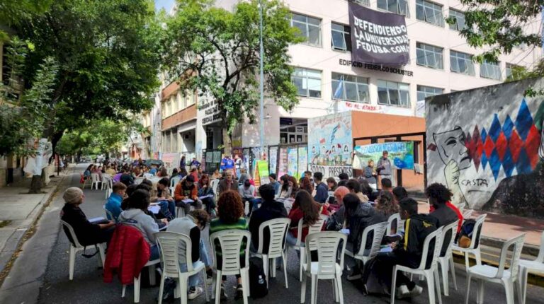 marcha-universitaria:-a-que-hora-empieza,-que-calles-estaran-cortadas-y-cual-es-el-reclamo-de-la-uba