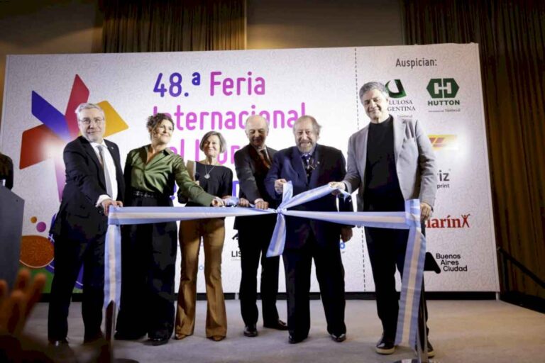 feria-del-libro:-la-gran-cita-editorial-abrio-con-fuertes-criticas-a-milei-y-reclamos-por-la-cultura