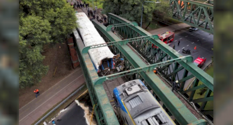 tras-el-choque-de-trenes-en-palermo,-el-gobierno-decretara-la-emergencia-ferroviaria