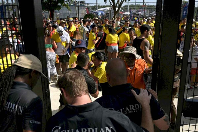 el-comunicado-de-la-conmebol-por-los-incidentes-que-se-generaron-antes-de-la-final-entre-argentina-y-colombia