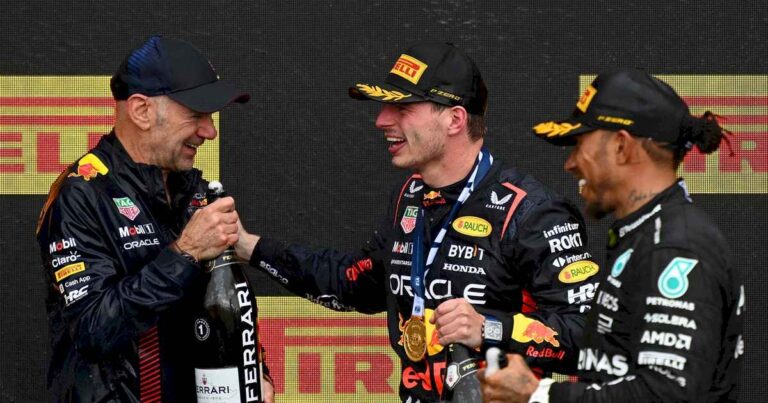 la-fortuna-que-cobrara-adrian-newey,-el-genio-que-llevo-a-la-cima-a-max-verstappen,-en-su-nuevo-equipo-de-formula-1