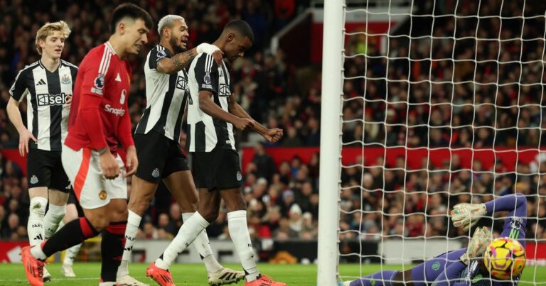 El Newcastle se florea en Old Trafford ante el Manchester de Licha