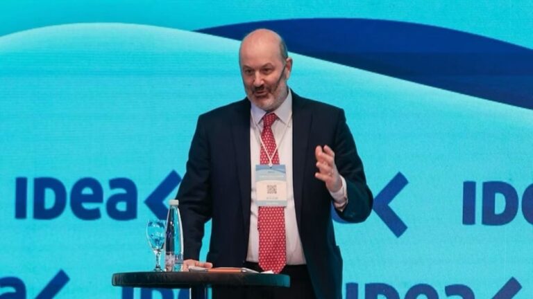 El gobierno estableció medidas para nuevas contrataciones del sector público