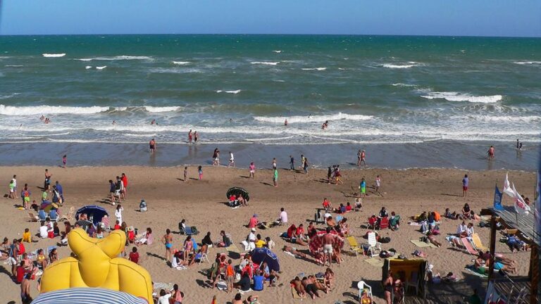 Las mejores actividades para hacer en la playa, según la Inteligencia Artificial