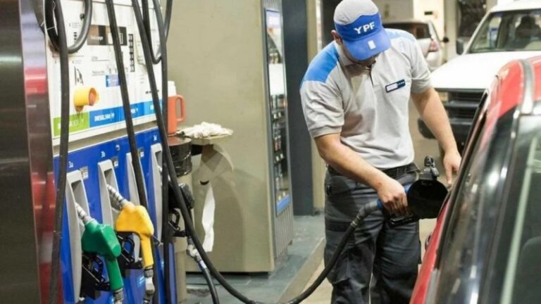 El 3 de enero aumentará un 1,75% el precio de los combustibles en el país