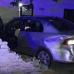 279685-jose-c-paz-un-auto-choco-con-motochorros-y-se-incrusto-en-una-casa