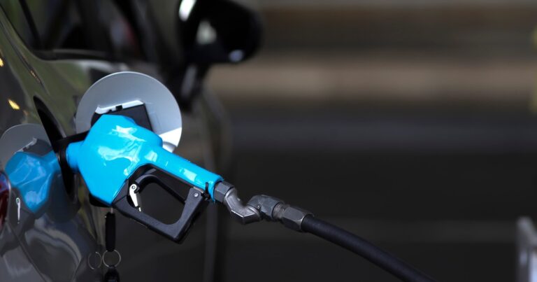 Aumentaron las naftas un 2% en promedio en todo el país