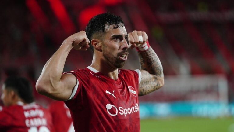 Torneo Apertura: Independiente goleó 3-0 a Vélez y es líder de la Zona B