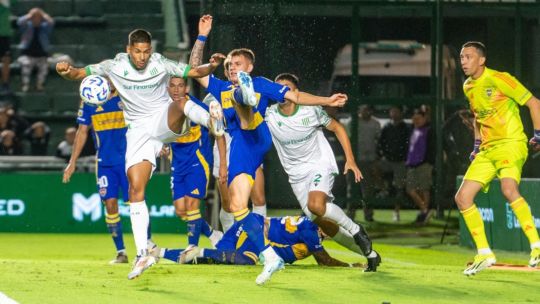 Sin goles, Banfield y Boca ya disputan el segundo tiempo en el sur