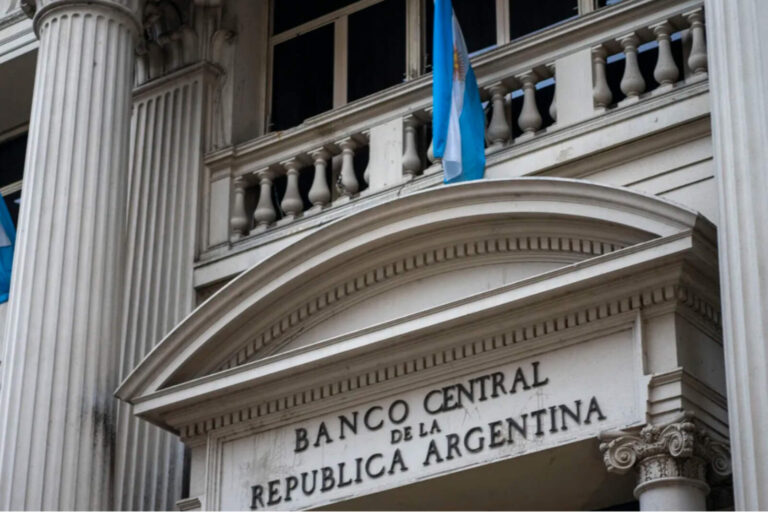 Por la baja de la inflación, los préstamos personales se triplicaron en 2024