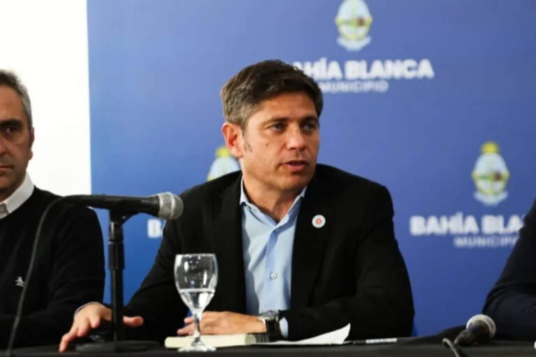 Mientras gasta en política, Kicillof quiere usar dinero del FMI para Bahía Blanca