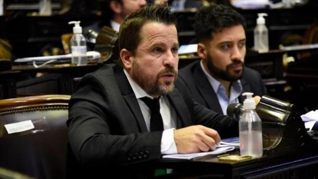 Martín Tetaz presenta un proyecto contra los «Ponzi Bros» para terminar con los esquemas ponzi