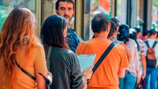 Empleo en Córdoba: uno de cada tres ocupados busca mejorar su situación laboral
