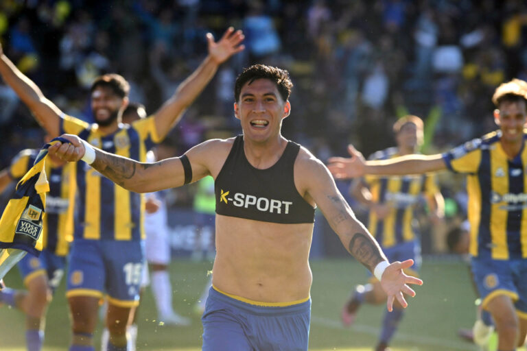 Liga Profesional: Central le ganó a Vélez en el final y desde las esquinas