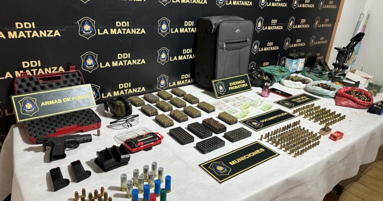 Eran buscados por una entradera y descubrieron que fabricaban balas para bandas narco