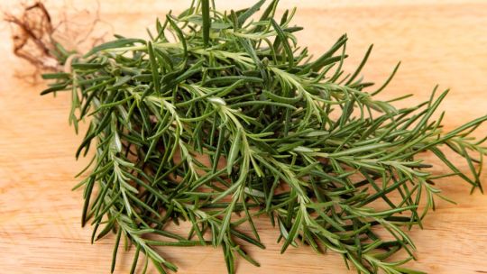 El té de hierba natural que ayuda a prevenir el resfrío y es fácil de preparar