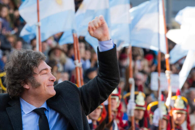 La pobreza en Argentina bajó al 34,4% en el primer trimestre de 2025, según la UTDT