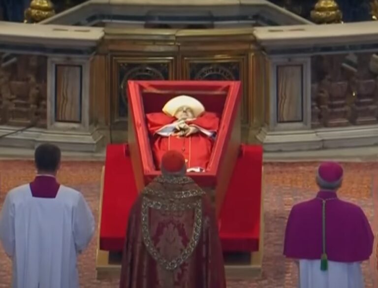 Despedida de Francisco en el Vaticano, en vivo: el adiós en San Pedro y las últimas noticias
