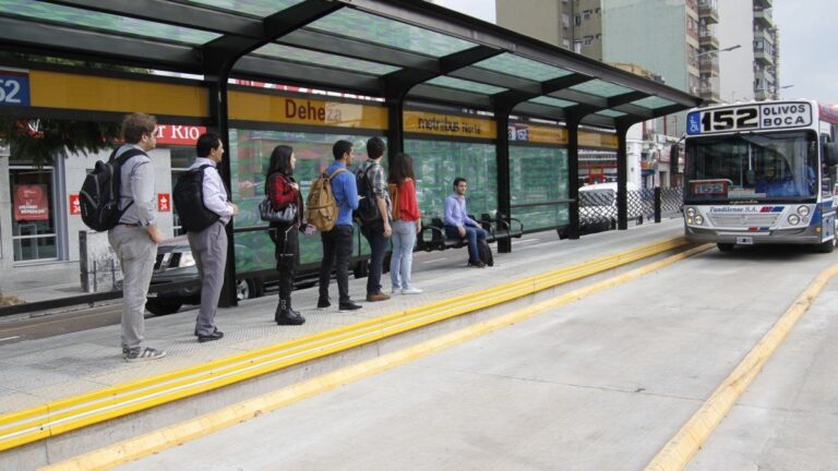 Paro de colectivos: UTA confirmó la medida de fuerza y apuntó contra el Gobierno