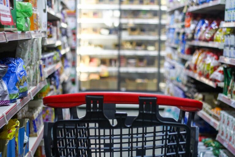 La inflación de abril fue de 2,8 %: cada vez se trabaja más para llegar a fin de mes