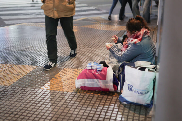 Mujeres en la calle: invisibles, vulneradas y sin respuesta del Estado