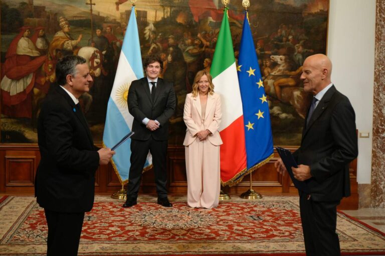 YPF y Eni firmaron un acuerdo en Italia y avanzan en el desarrollo de Argentina LNG