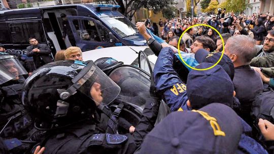 Detuvieron a Grabois por ocupar un organismo