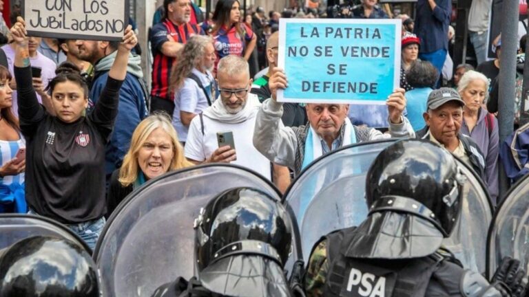 Jubilados y organizaciones marcharán al Congreso hoy tras la condena a Cristina Kirchner