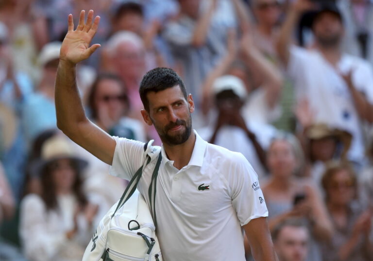 Sinner despidió a Djokovic y definirá el título con Alcaraz