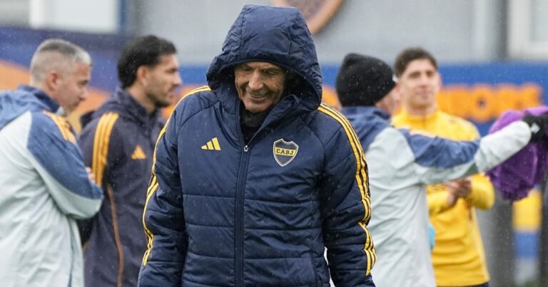 Práctica bajo la lluvia: los cambios que evalúa Russo en la formación de Boca vs. Unión