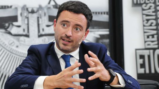 La doble jugada de De Loredo ante el factor Milei que pone a la UCR cordobesa al borde del estallido