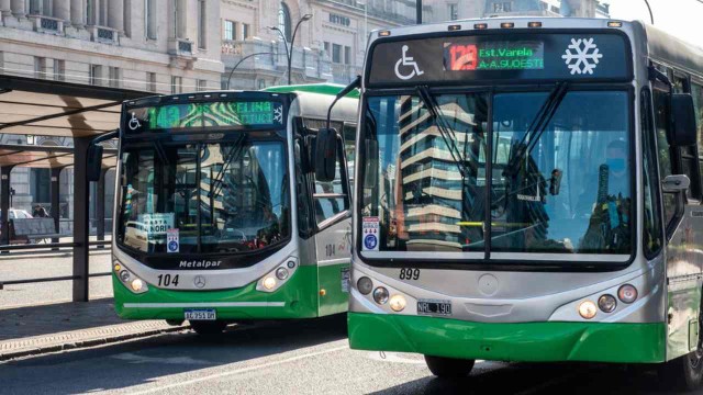 Cuánto cobrará de sueldo un chofer de colectivo por lo trabajado en julio 2025: los montos de los próximos meses