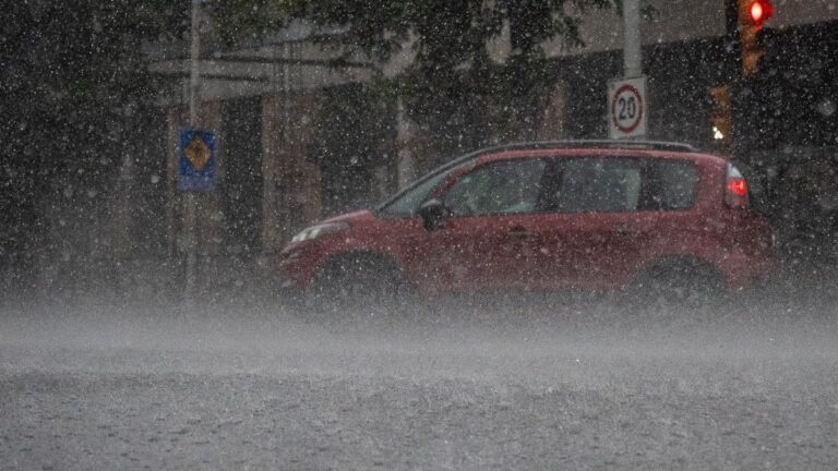 Se afianza el regreso de las lluvias en vacaciones de invierno: cuándo serán las tormentas en Buenos Aires