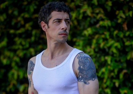 Esteban Lamothe le respondió con todo a los vecinos que se quejaron por la filmación de Envidiosa