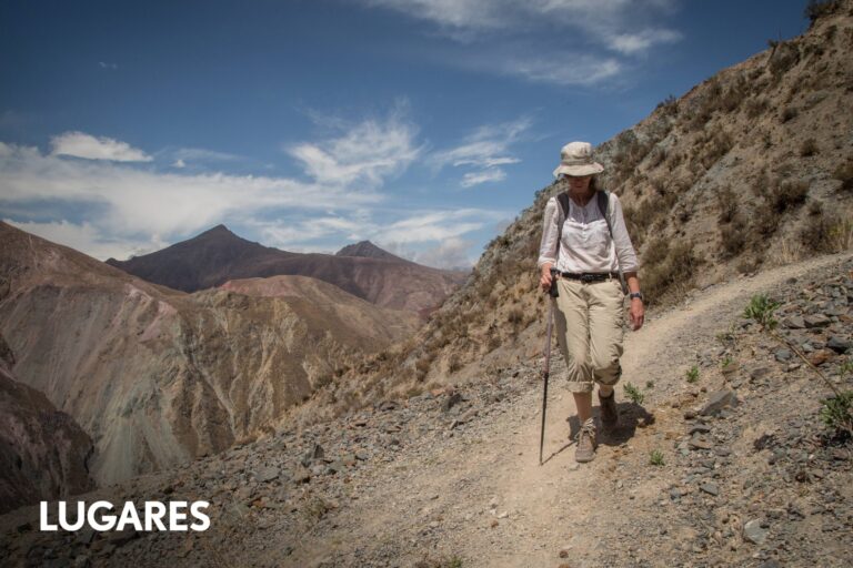 Los mejores trekkings entre cerros de colores, desiertos y selvas de altura