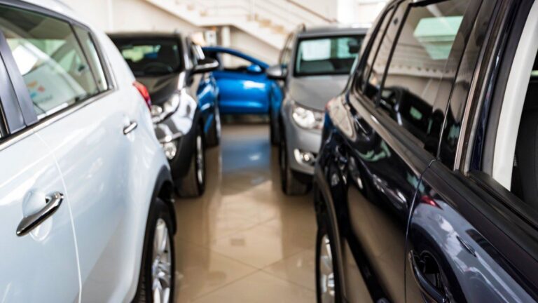 Por el salto del dólar, sube el precio de los autos en septiembre: qué marcas aumentaron y cuáles mantuvieron sus valores