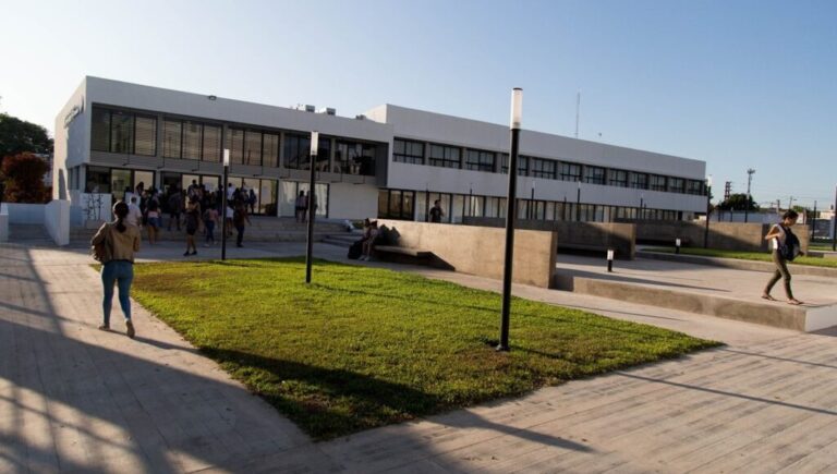 Por primera vez, la izquierda ingresa con representantes a los 4 Centros y federación de la Universidad Nacional de Hurlingham