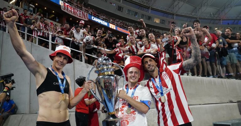 Video: así Estudiantes anunció la renovación de uno de sus ídolos