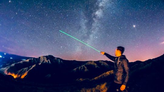 Astroturismo, caminatas nocturnas y relatos del cosmos: dos noches para mirar el cielo en La Cumbre y Agua de Oro